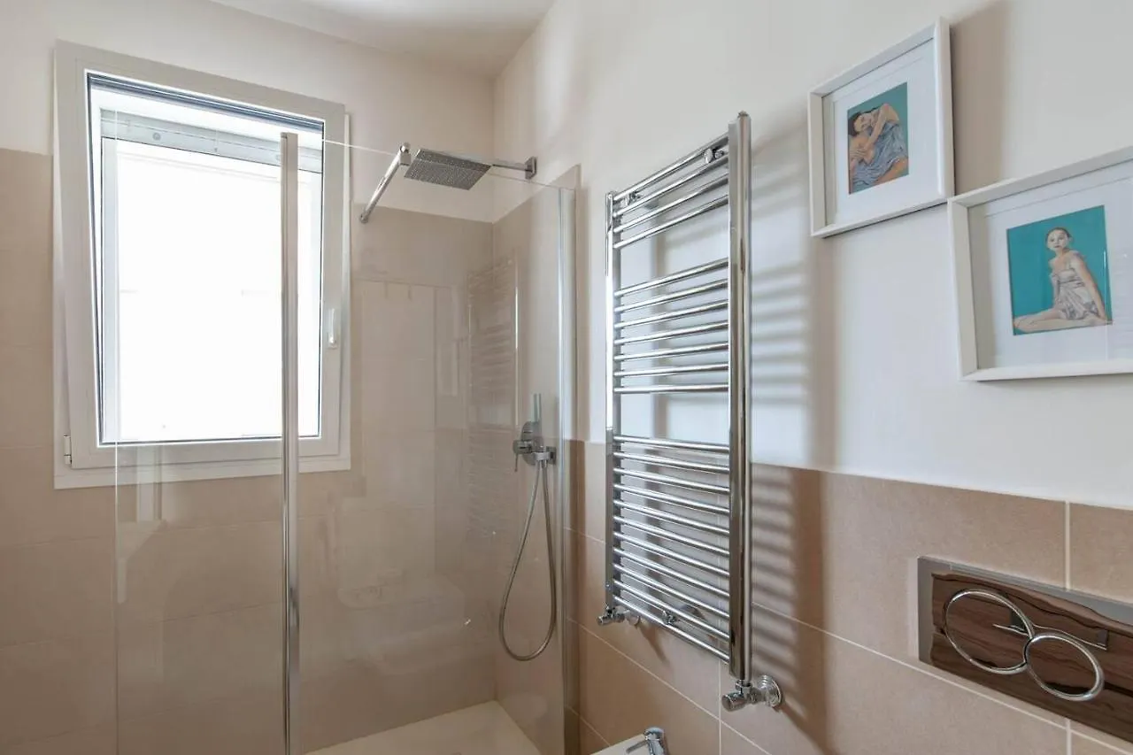 Apartment Easylife - Moderno Apt Con Terrazzo In Paolo Sarpi Milan Italy